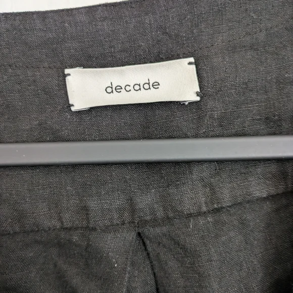 Decade Linen Top - Picture 2 of 5